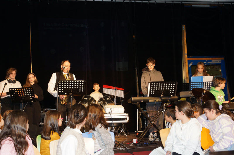 Von Rock bis Klassik – weihnachtliche Klänge in der Ernst-Göbel-Schule