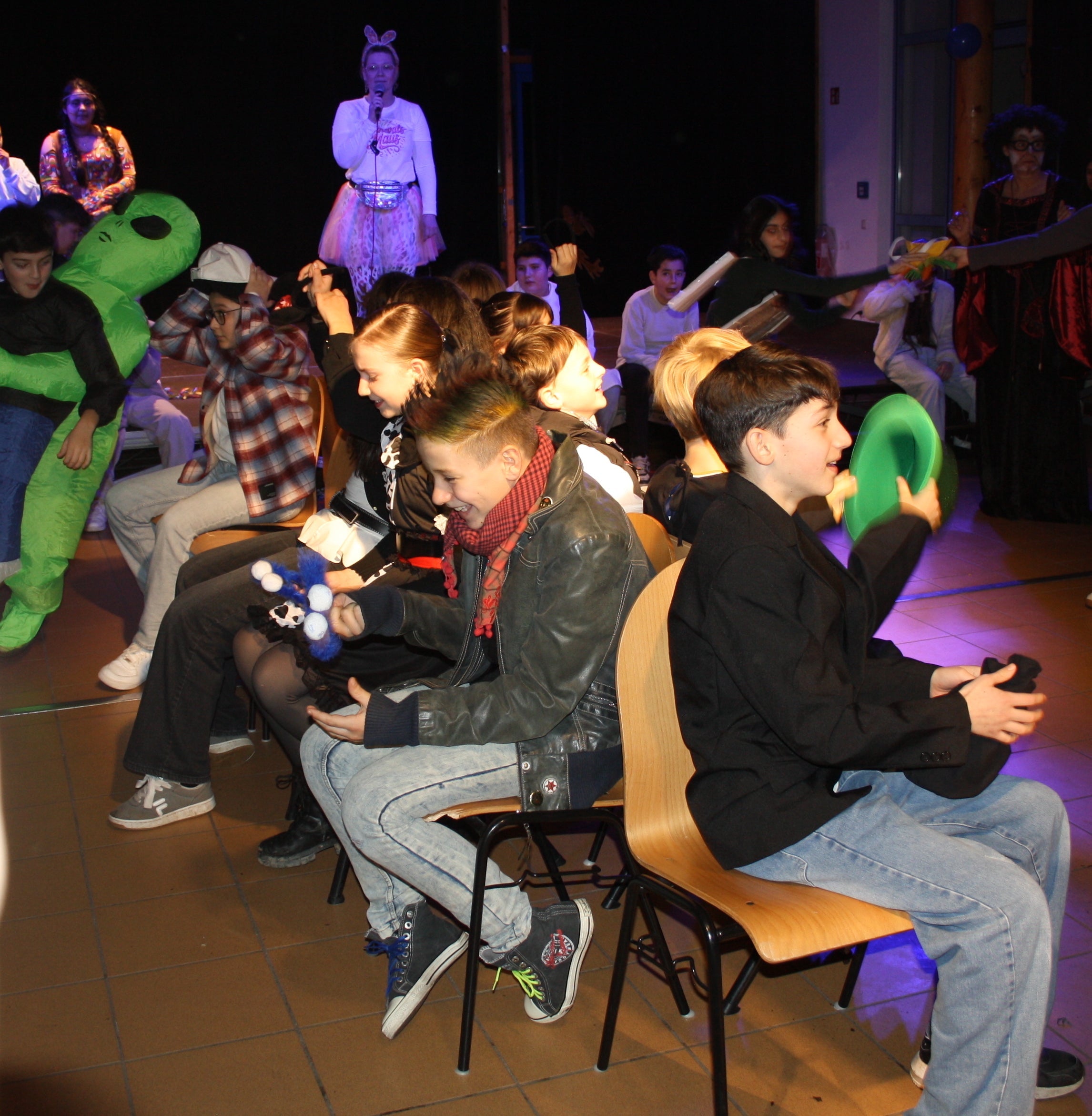 Große Freude bei der Faschingsfeier des 5. Jahrgangs der EGS